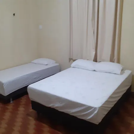 Parquelândia Albergue *